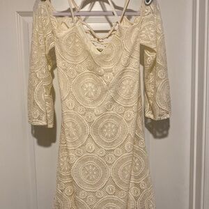 love, Fire Cream Lace Long-Sleeve Cold-Shoulder Dress in Women’s Large